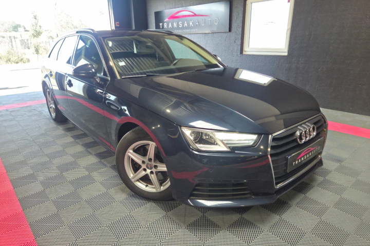 AUDI A4 AVANT