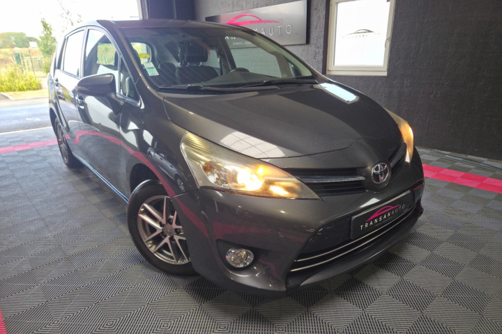 TOYOTA VERSO FEEL!