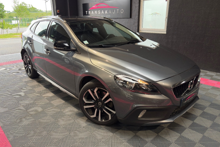 VOLVO V40 CROSS COUNTRY
